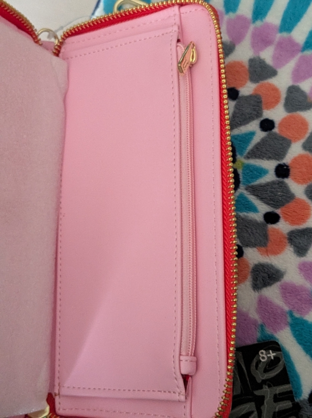 Loungefly Queen of Hearts Wristlet Clutch - Picture 7 of 8